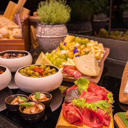 Meliá Hotel 5*