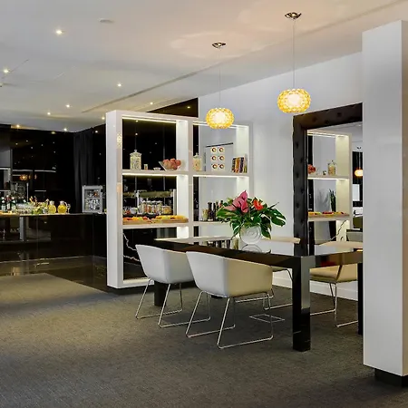 メリア ホテル 5*